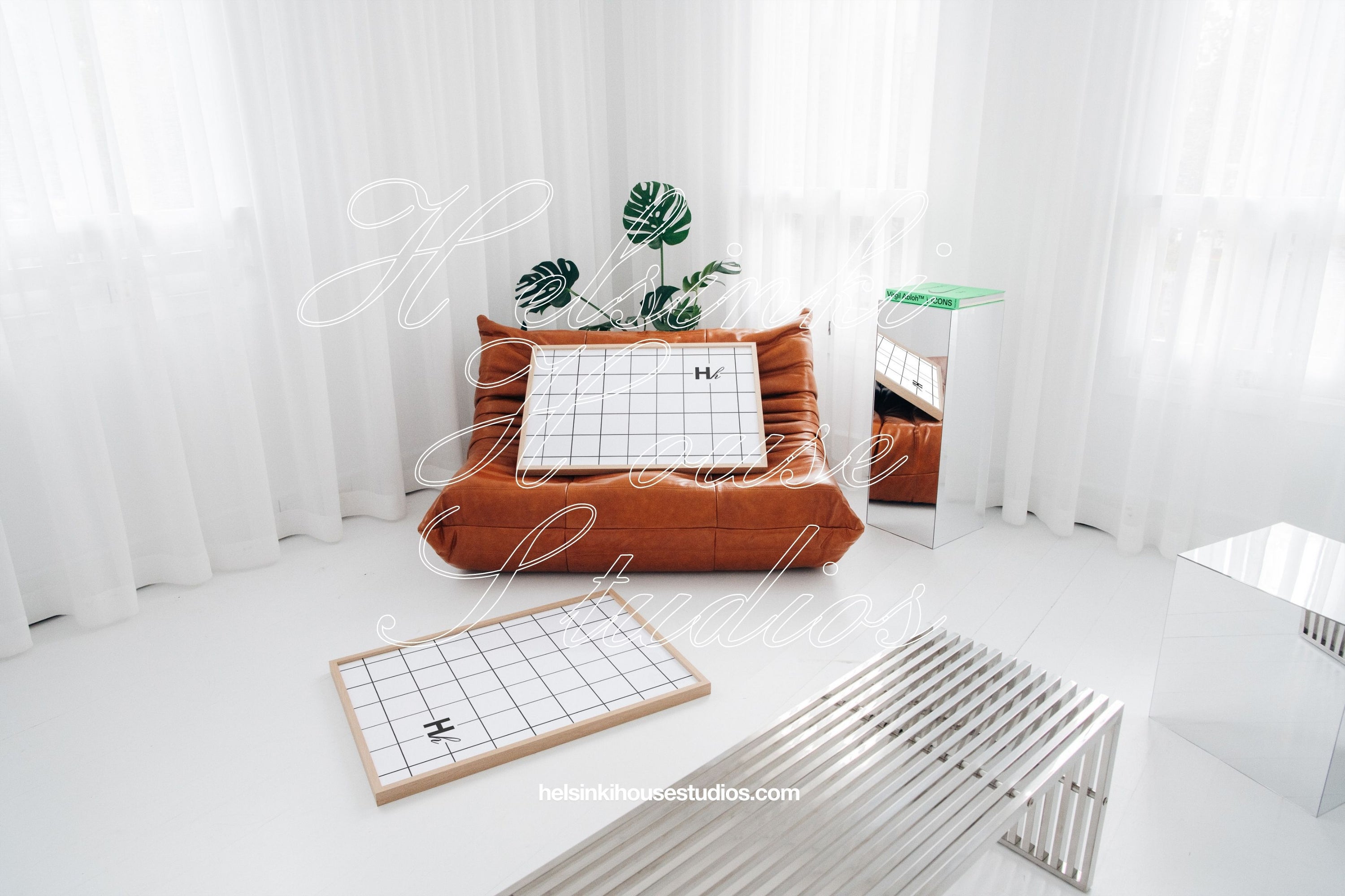 HH070 | The Studio | DIN A1 Frame Mockup Pair